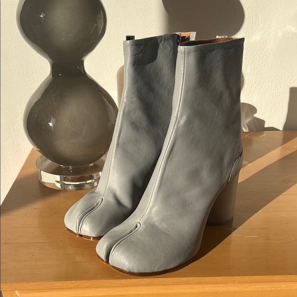 Maison Martin Margiela Shoes - Maison Margiela Tabi Ankle Boots